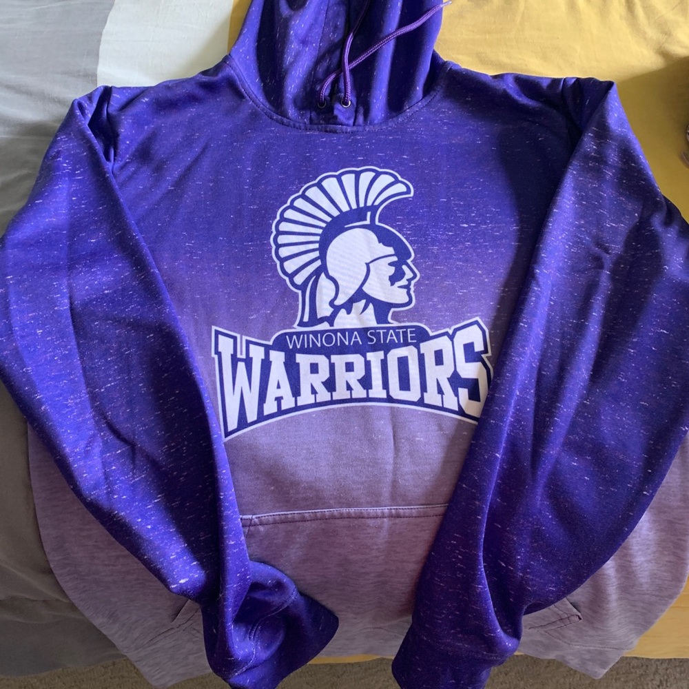 Sweatshirt.